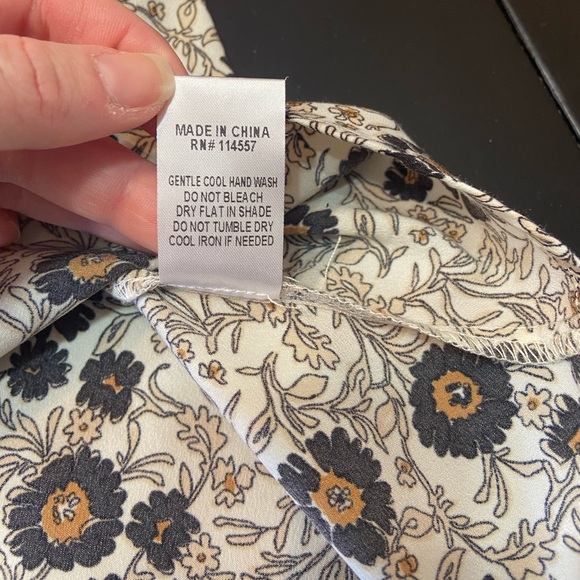 THML Women’s Floral Short Sleeve Top - Size XS - Picture 6 of 12